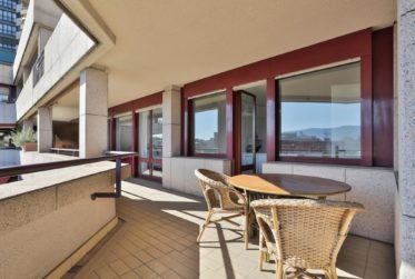 À vendre magnifique appartement avec vue imprenable sur le Rhône.