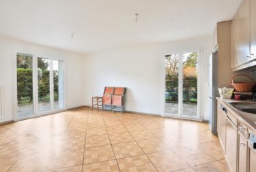 Opportunité à vendre à La-Croix-de-Rozon : appartement 4 pièces avec une grande terrasse