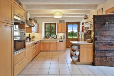 Ravissante villa en camapgne avec Jardin en Bordure des Vignobles de Jussy