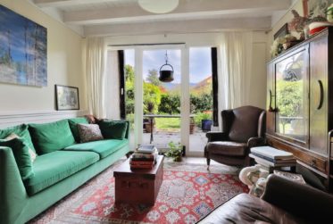 Ravissante villa en camapgne avec Jardin en Bordure des Vignobles de Jussy