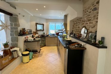 MAISON DE VILLAGE DE CARACTÈRE - à louer