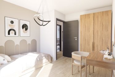 3 Bedrooms House, Contiguous