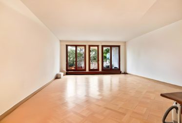 2 Bedrooms Flat