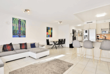 For sale in Châtelaine: Apartment crossing near transport and shops