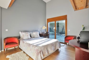 6 Bedrooms House, Villa