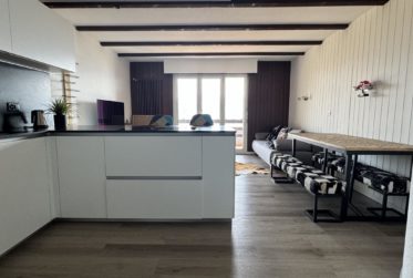 2 Bedrooms Flat