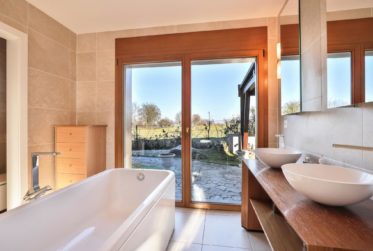 6 Bedrooms House, Villa