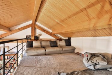Charming villa in camapgne with garden on the edge of the vineyards of Jussy
