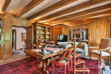 6 Bedrooms House, Village house
