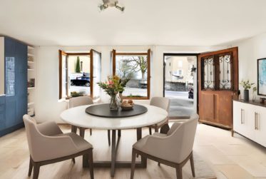 4 Bedrooms House