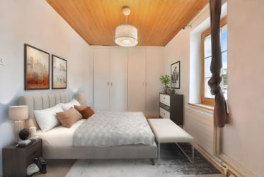 4 Bedrooms House